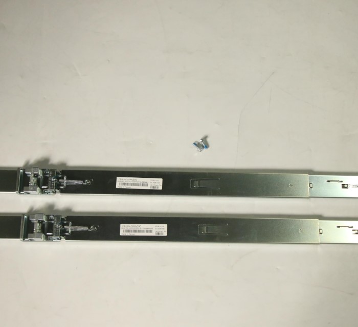 00MV390.jpg