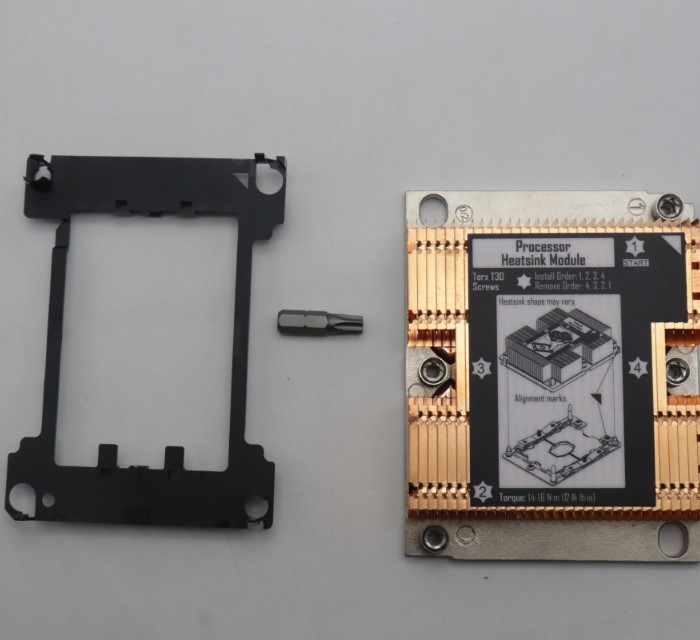 00MW611.jpg