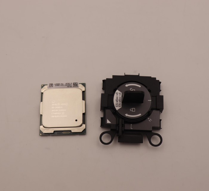 00MW771.jpg
