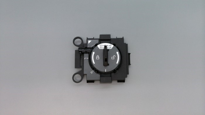 00MW772.jpg