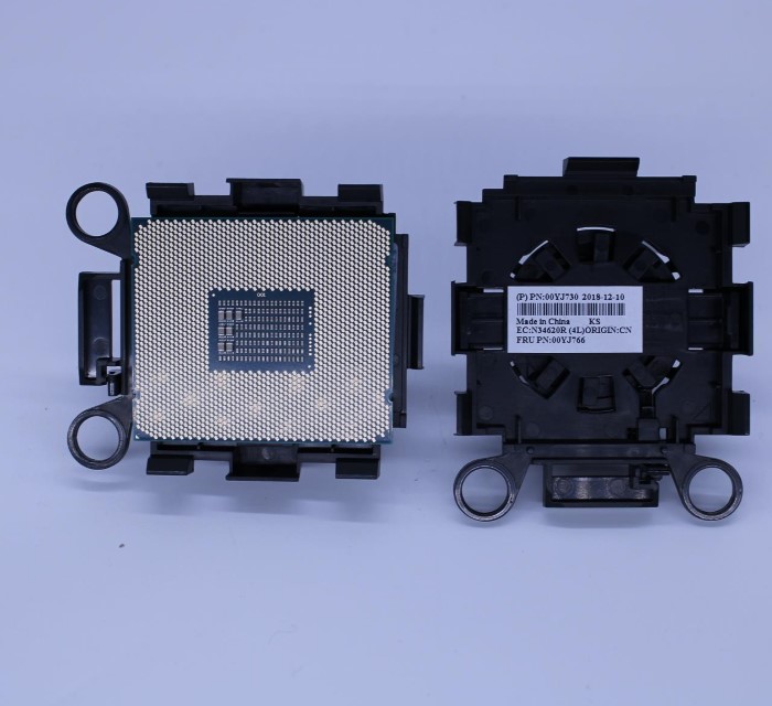 00MW774.jpg