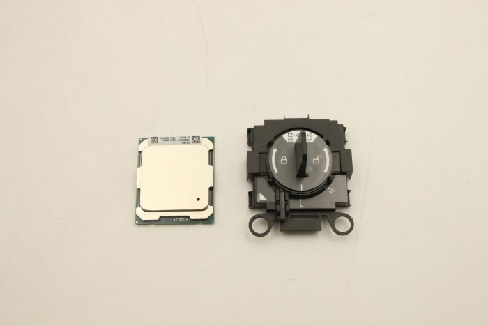 00MW776.jpg