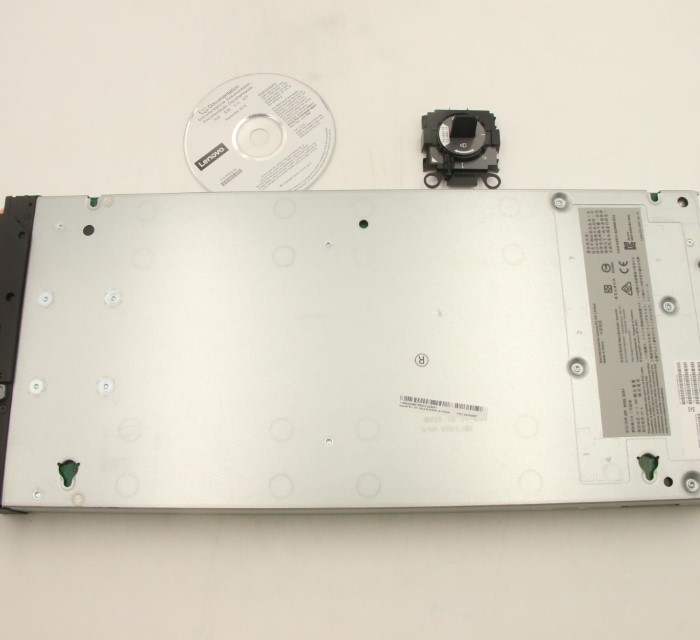 00MW807.jpg