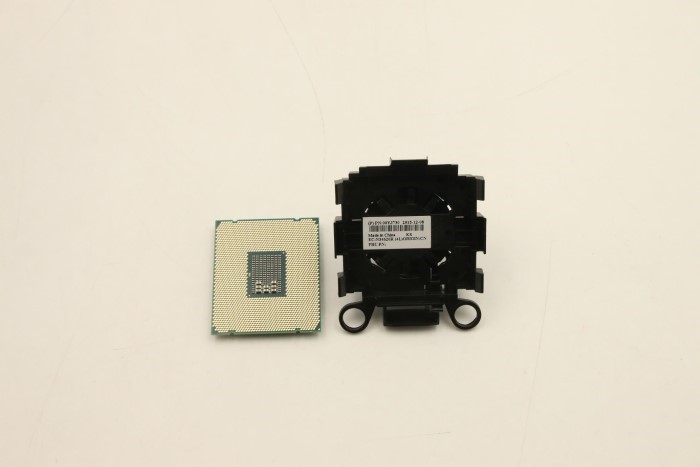 00YE949.jpg