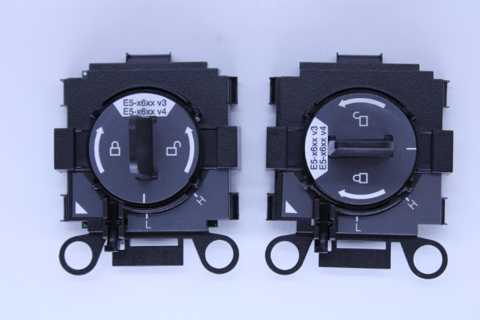 00YE950.jpg