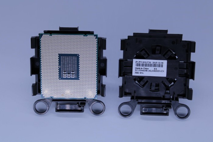 00YE950.jpg