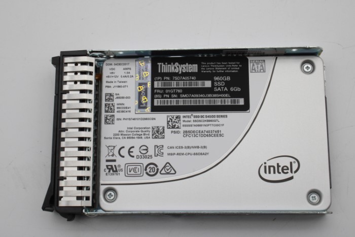 01GT760.jpg