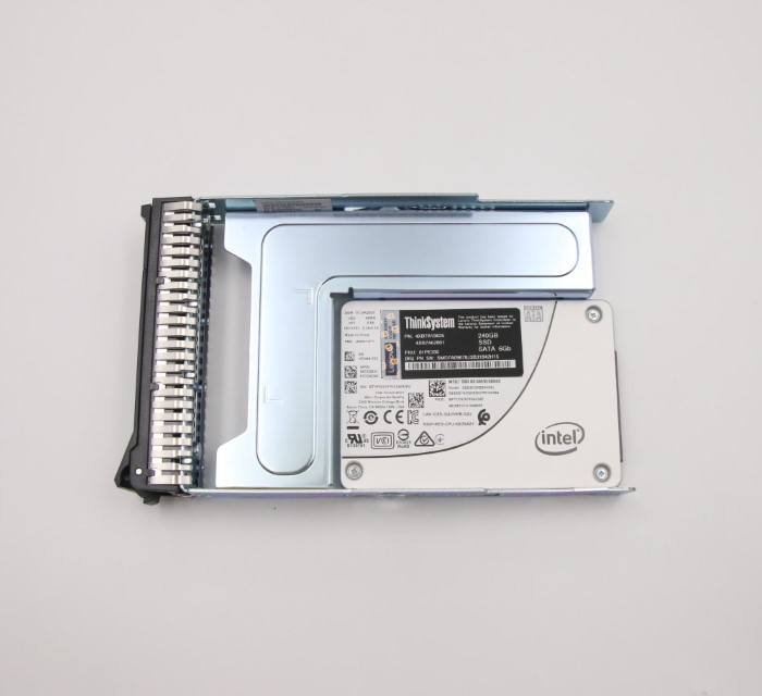 01PE330.jpg