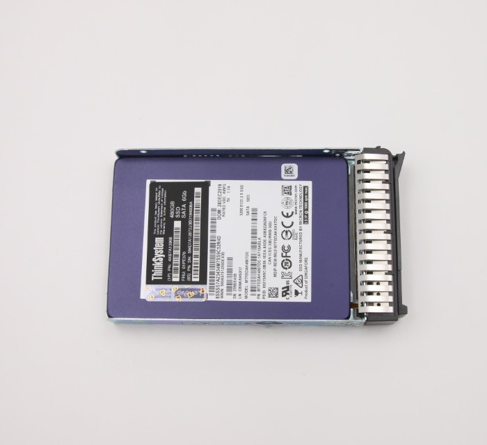 01PE370.jpg