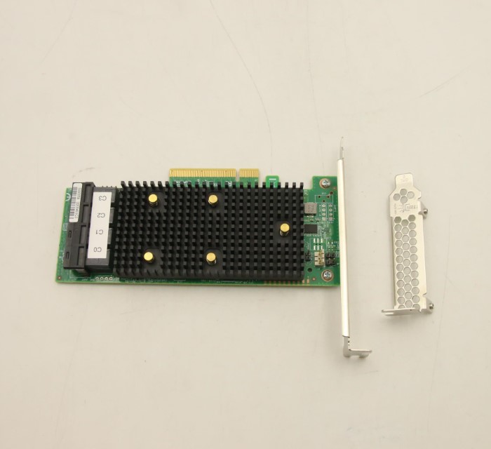 01PE815.jpg