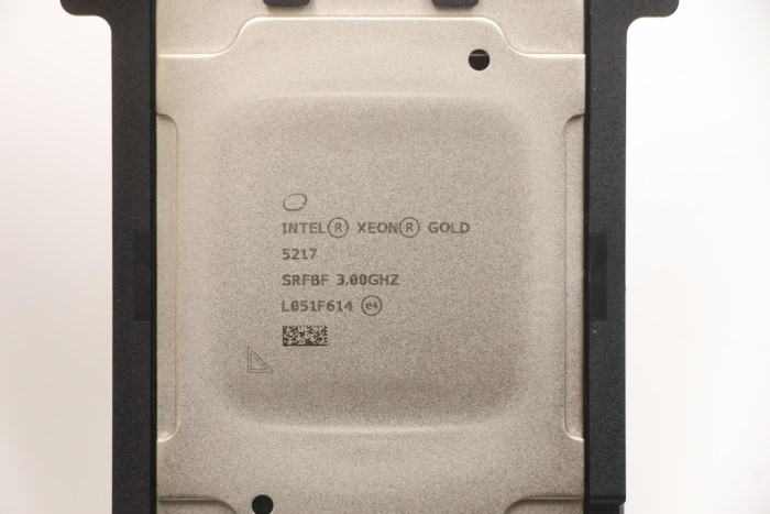 01PE885.jpg