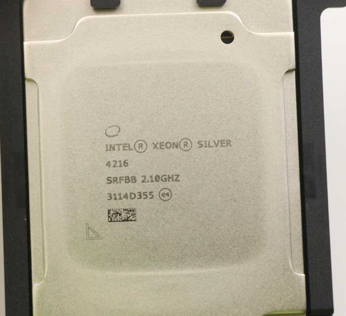 01PE887.jpg