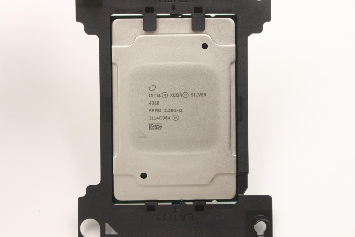 01PE947.jpg