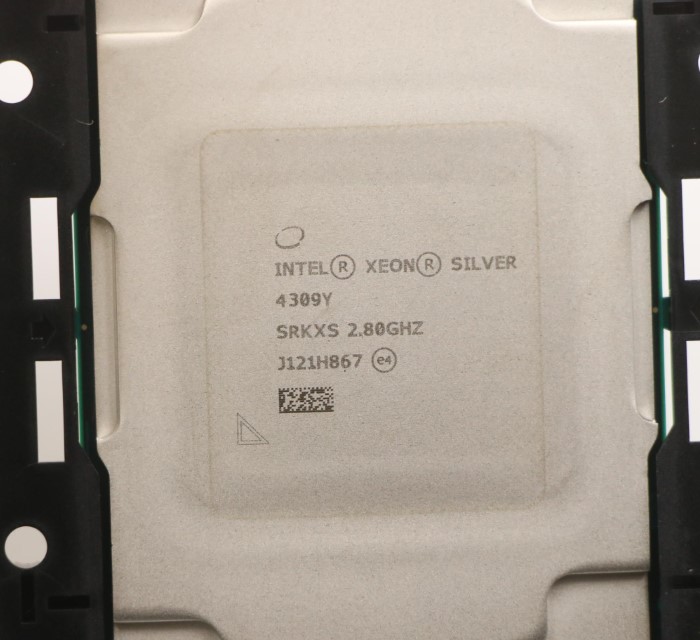 02YH670.jpg