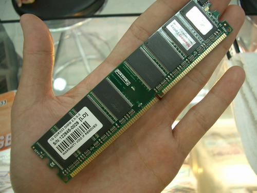 1GB DDR-4788.JPG