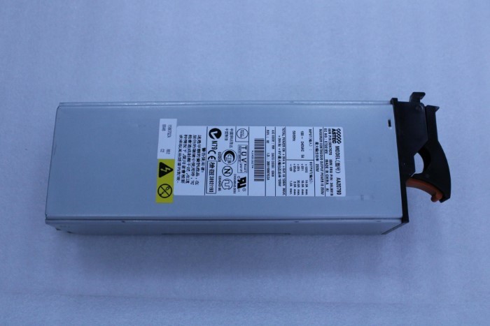 36L8819.jpg