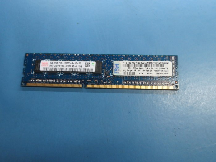 44T1573.jpg