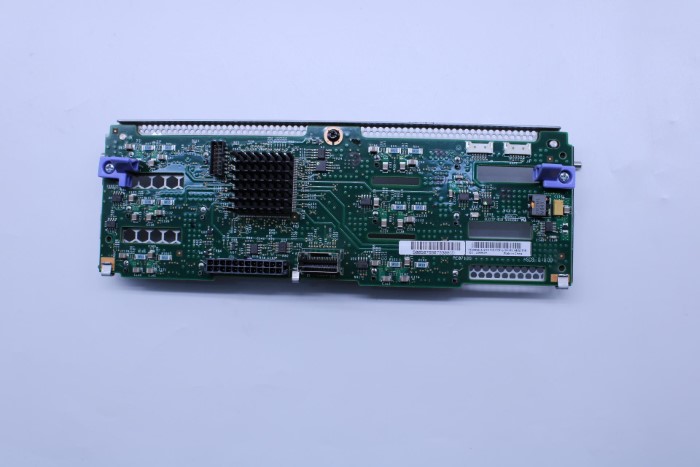 44W3110.jpg