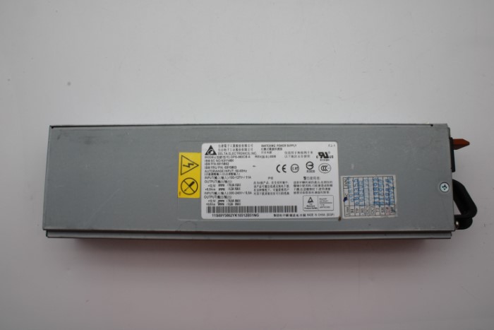 69y5863.jpg