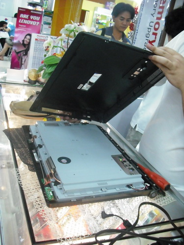 Lenovo3000C100_RAM_Replacement_08_resize.JPG