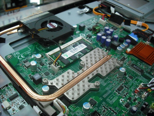 Lenovo3000C100_RAM_Replacement_16_resize.JPG