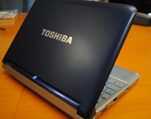 toshiba-nb305-01-600x476.jpg